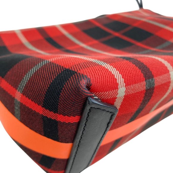 BURBERRY Red Pouch - Picture 7 of 16